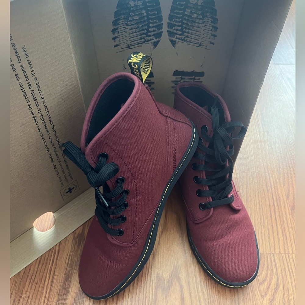 Dr. Martens (AirWair)